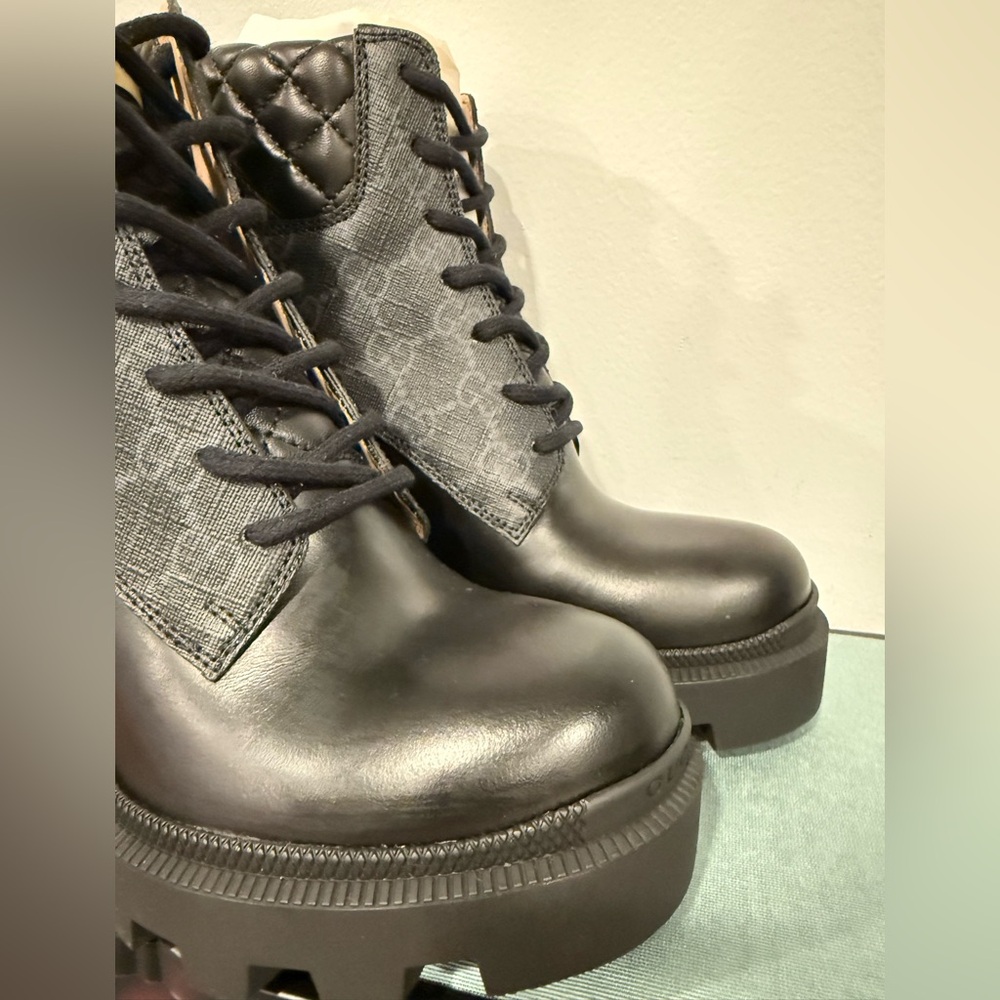 Gucci GG Canvas Heeled Ankle Black Boots size 35.5 - Picture 8 of 11